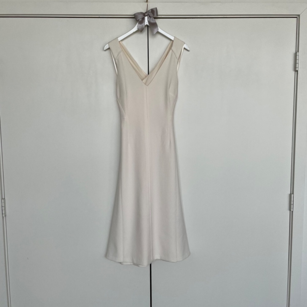 Club Monaco V-Neck Sleeveless Midi Dress - White, Size 4 - Picture 7 of 7
